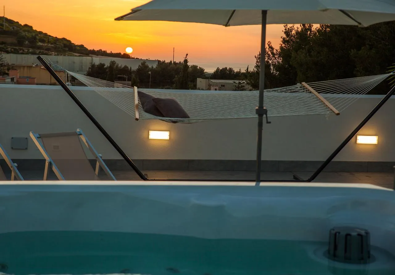 Hotel Amaka Custonaci 0*,